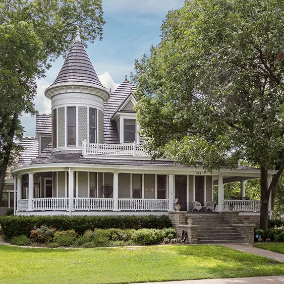 Weatherford luxury home exterior photography at golden hour